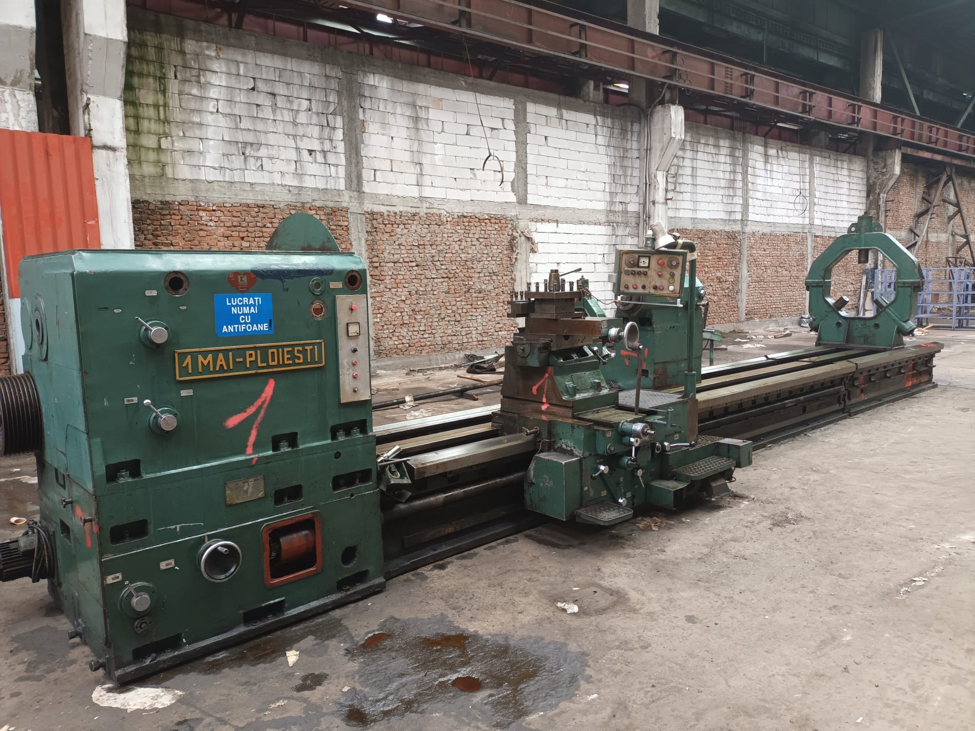 Heavy duty lathe SN 1800 × 8000