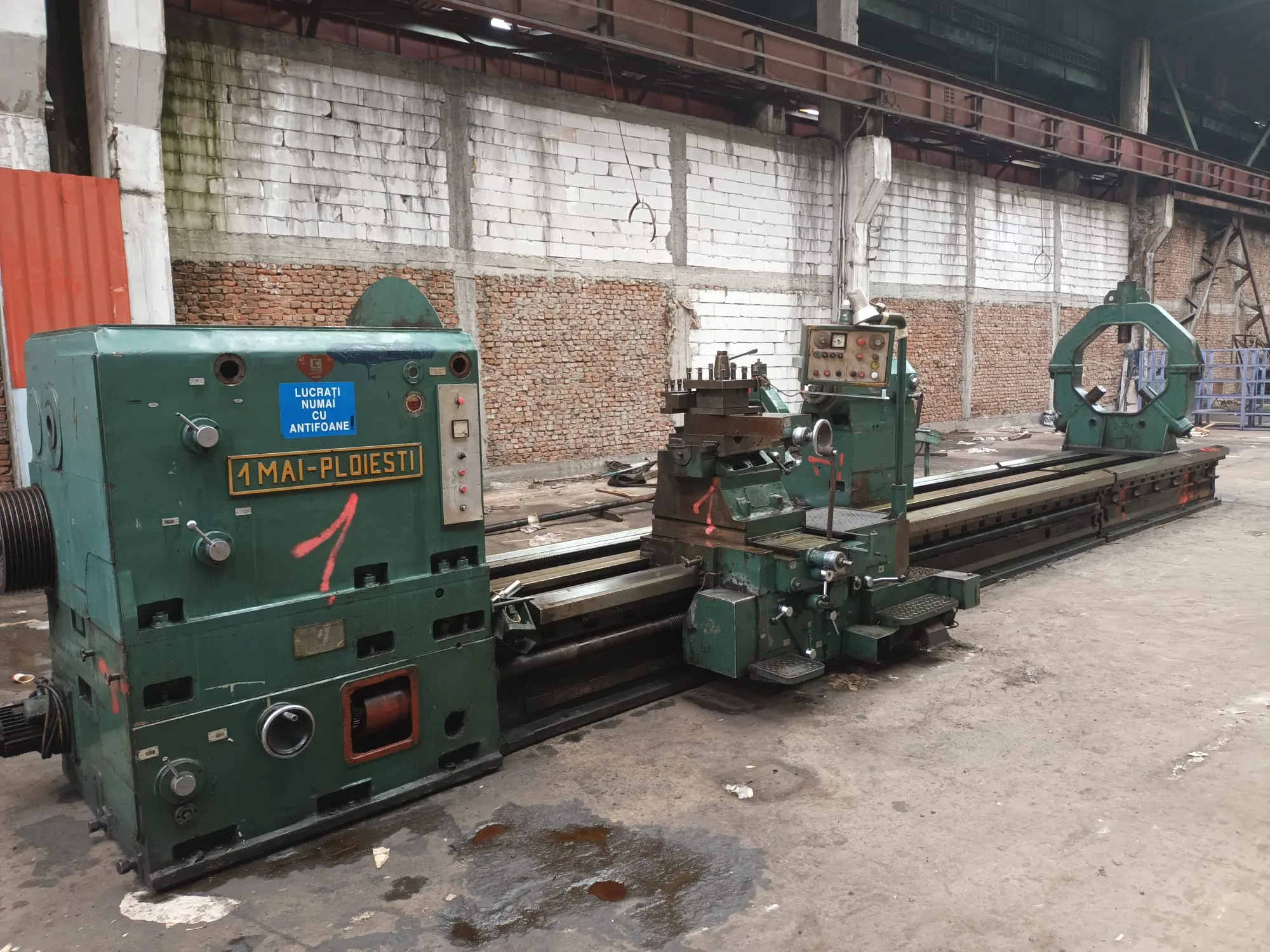 Heavy duty lathe SN 1800 × 8000